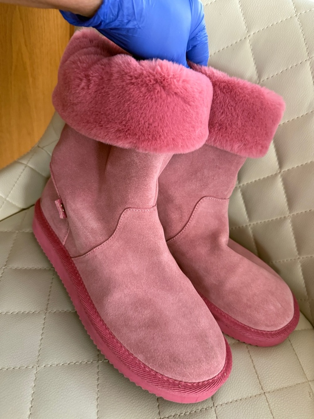 Plush Suede Women's Winter Boots - Pink